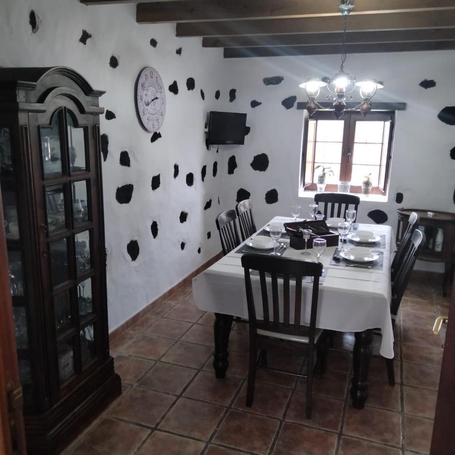 Montana Blanca Lanzarote Casa Volcanica-Anclada Sobre La Lava Del Volcan מראה חיצוני תמונה